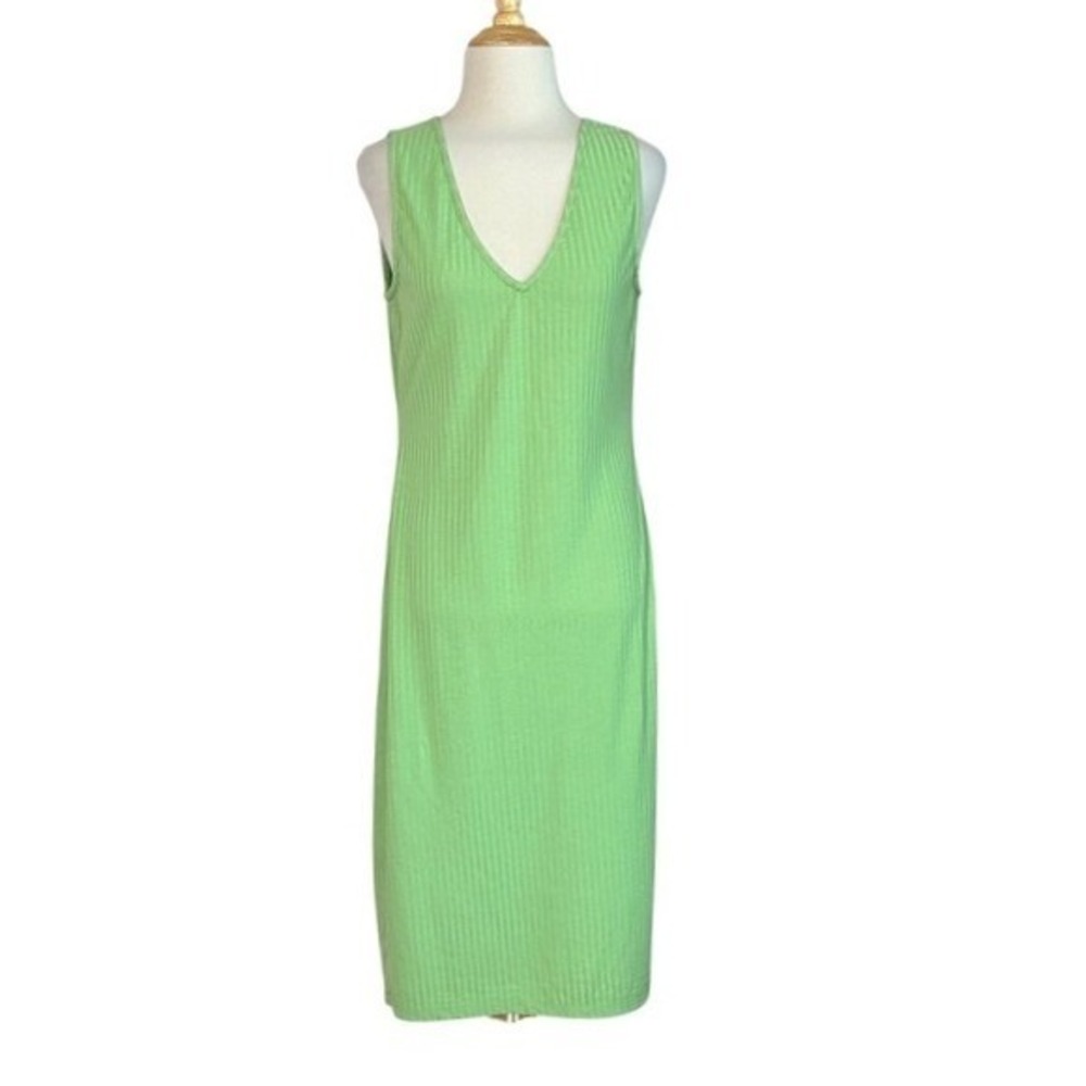MODCLOTH Medium Green Ribbed Sleeveless Vneck Midi Dress Spring Delicate Comfy
